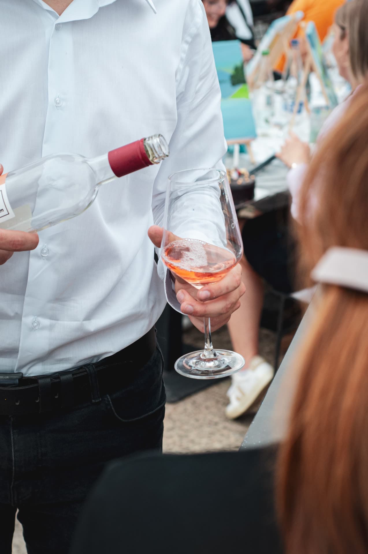 Atmosfera sa Paint & Wine večeri